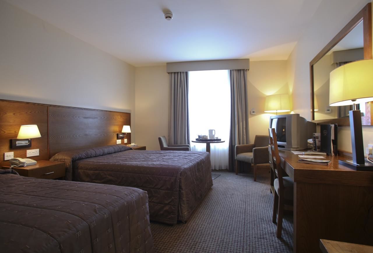 Отель The Carraig Hotel Каррик-он-Шур