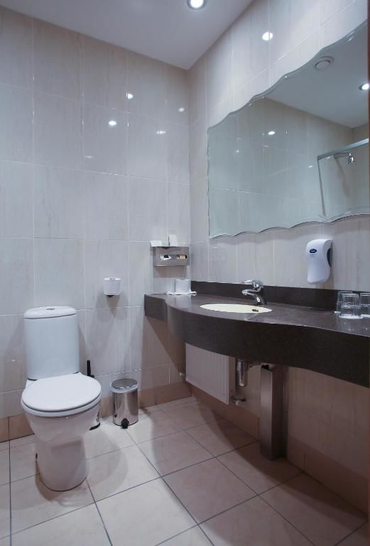 Отель The Carraig Hotel Каррик-он-Шур